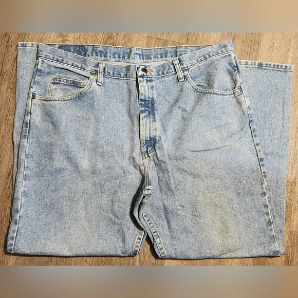 Wrangler Jeans Relaxed Fit Light Wash Denim Pants Classic Mens Size 40x30 - Picture 2 of 11